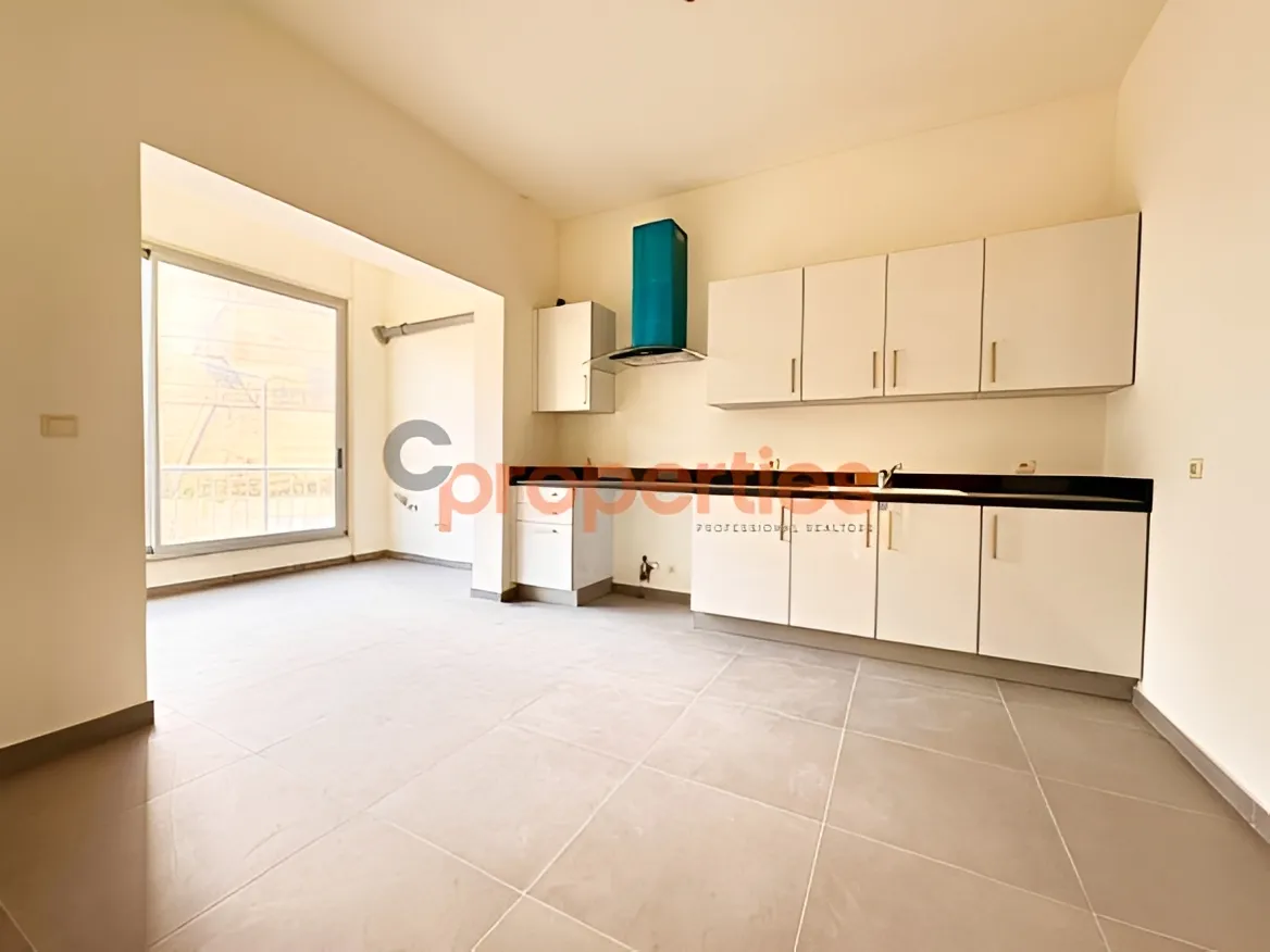 Apartment for Rent in Louaizeh - 3 bed, 5 bath