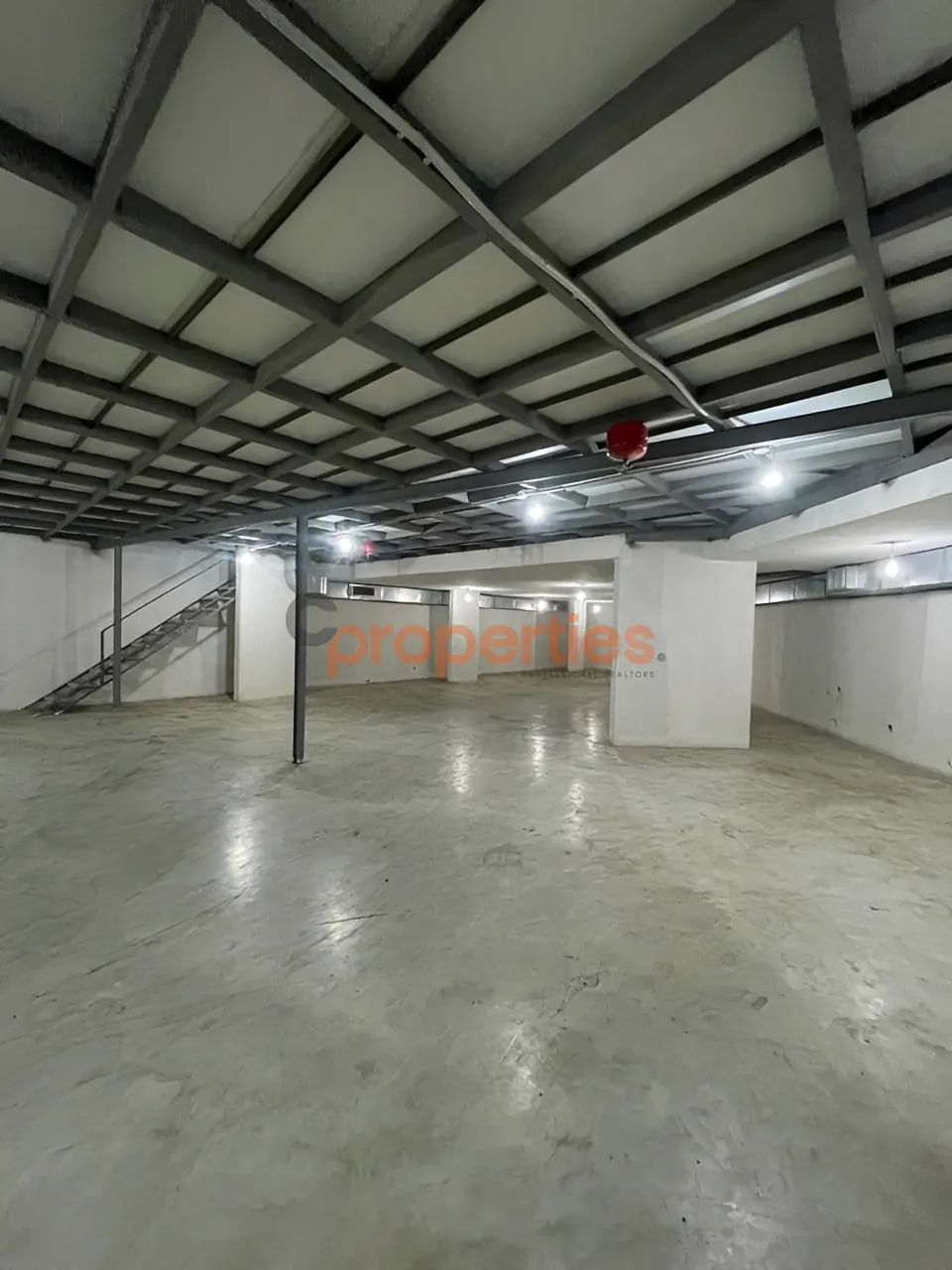 Warehouse for Rent in Kfar Hbab