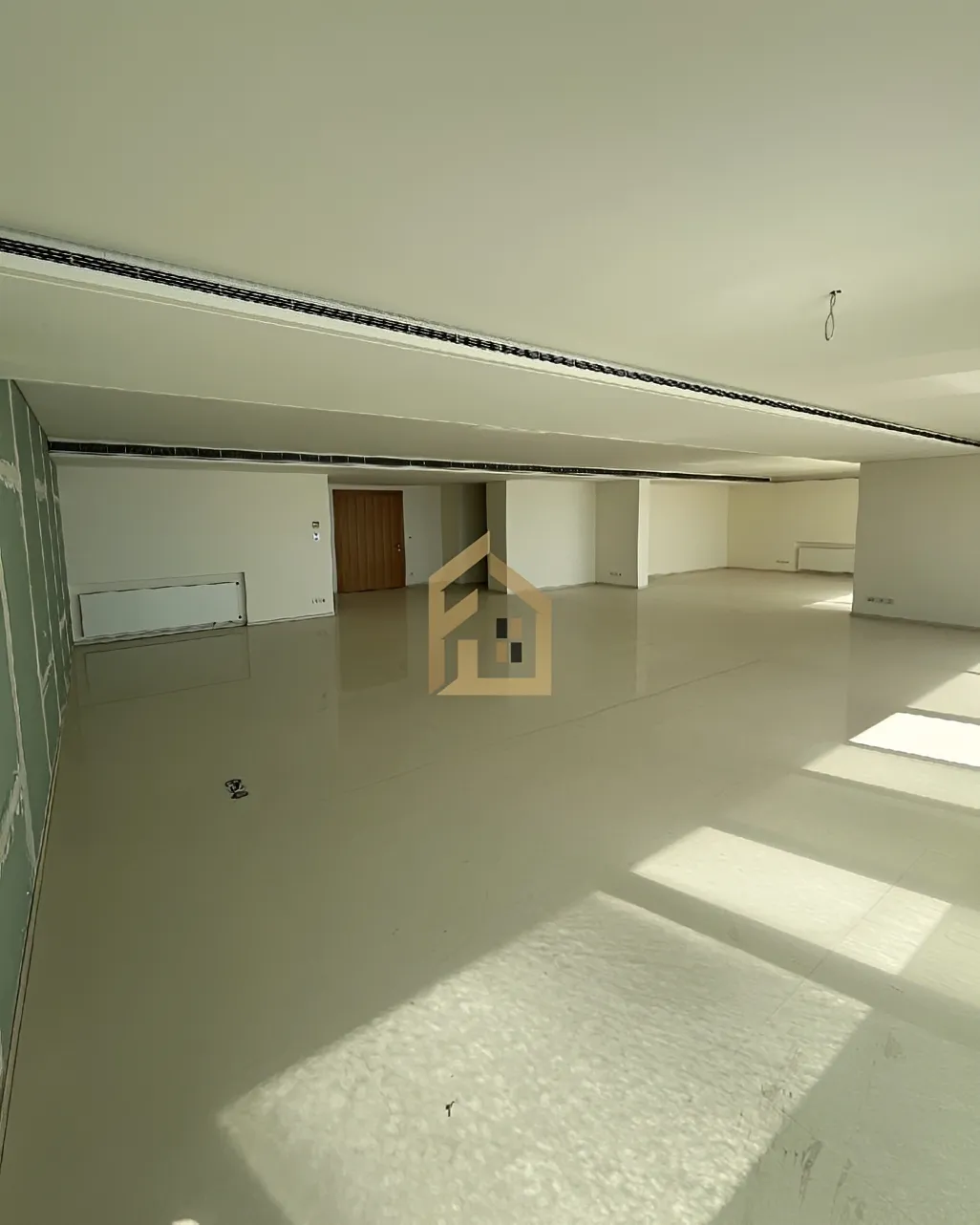 Apartment for sale in Ramleh Al Bayda, Beirut, Lebanon - 4 bed, 6 bath