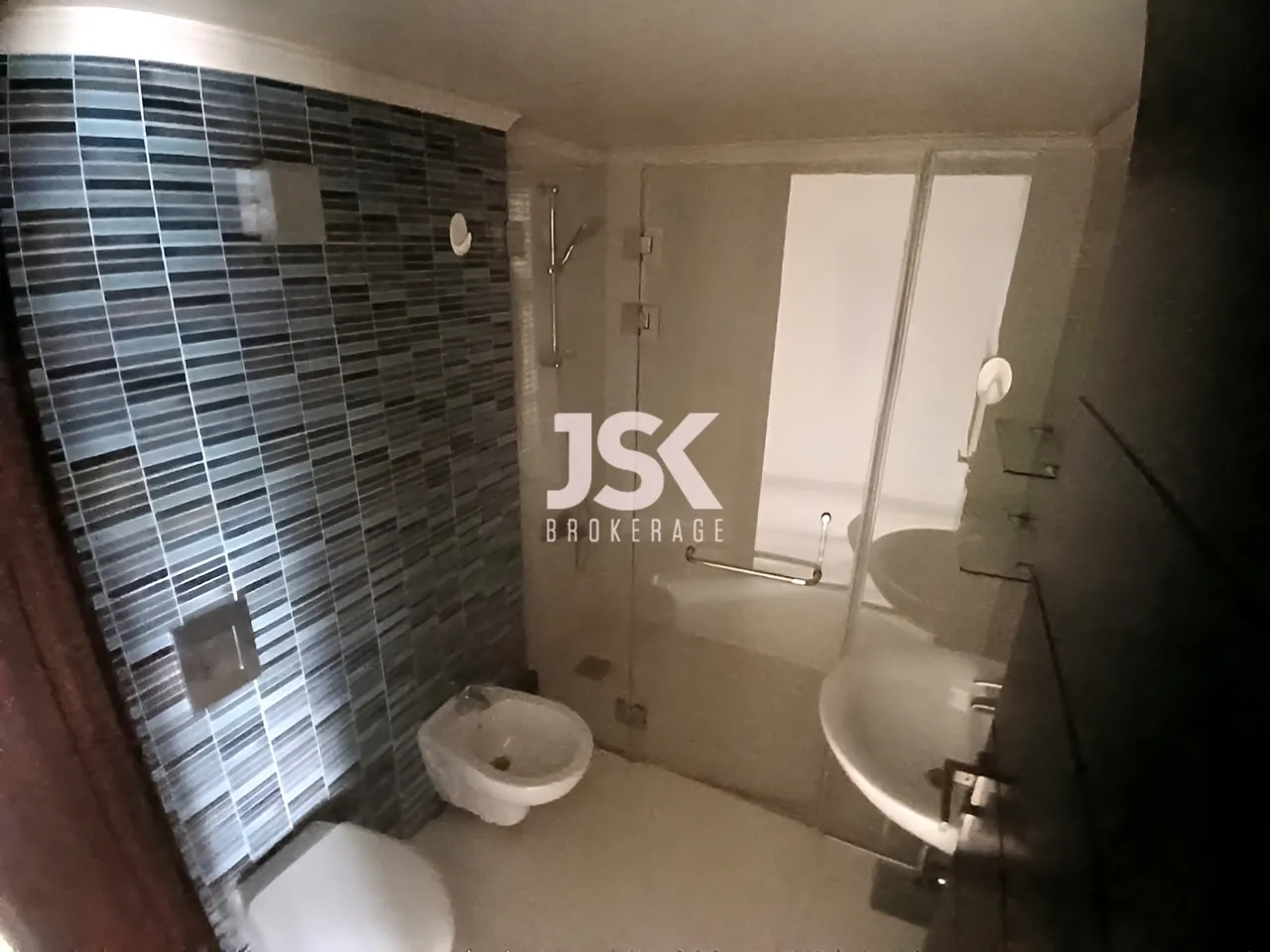 Apartment for Rent in Qornet El Hamra