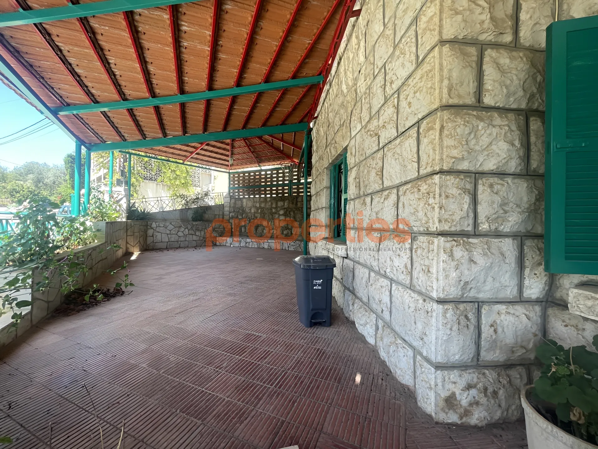 House for Sale in Ajaltoun - 4 bath