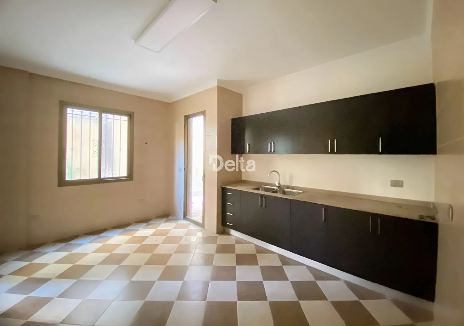 Apartment for sale in Aaramoun, Lebanon - 3 bed, 4 bath