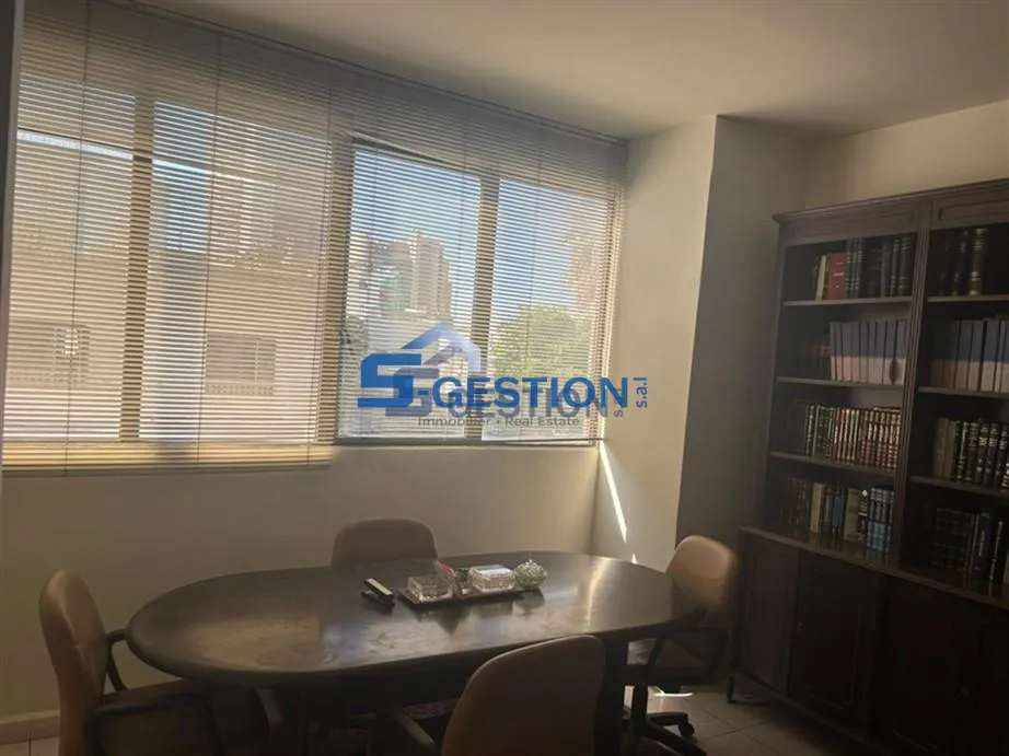 Office for rent in Sin El Fil