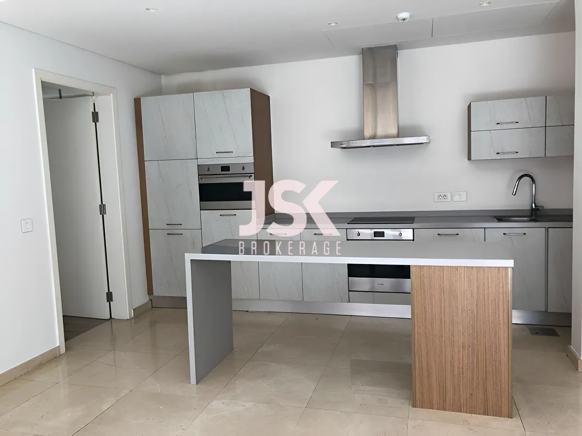 Apartment for Sale in Caree d'or, Achrafieh, Beirut, Lebanon - 1 bed, 2 bath