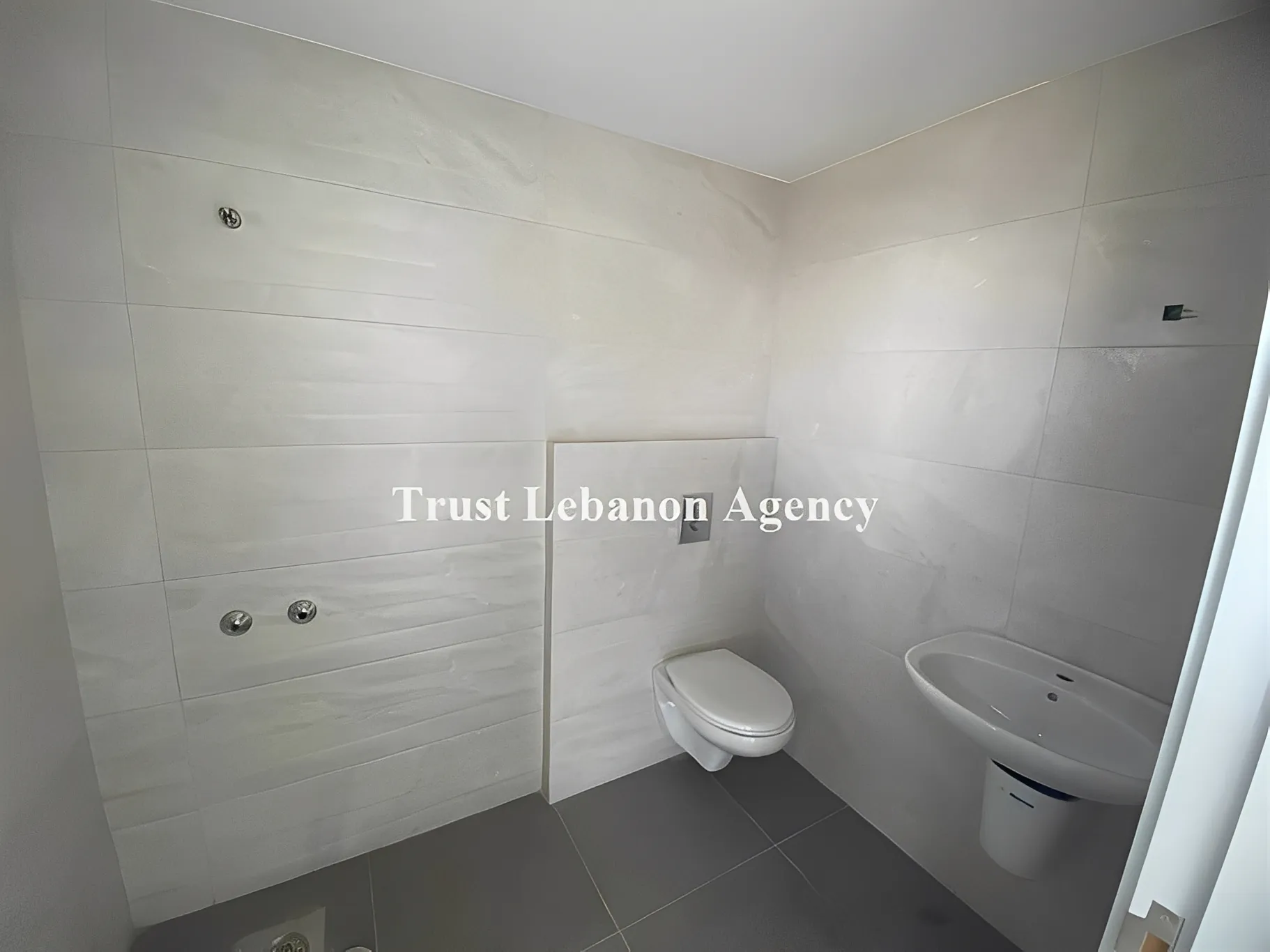 Apartment for Sale in Ashrafieh Beirut Lebanon - 3 bed, 3 bath