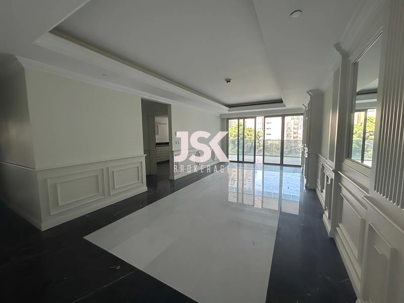 Apartment for Sale in Downtown - 3 bed, 3 bath