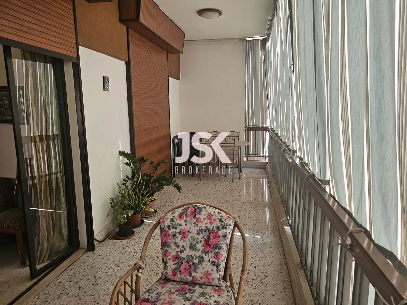 Office for Sale in Jdeideh