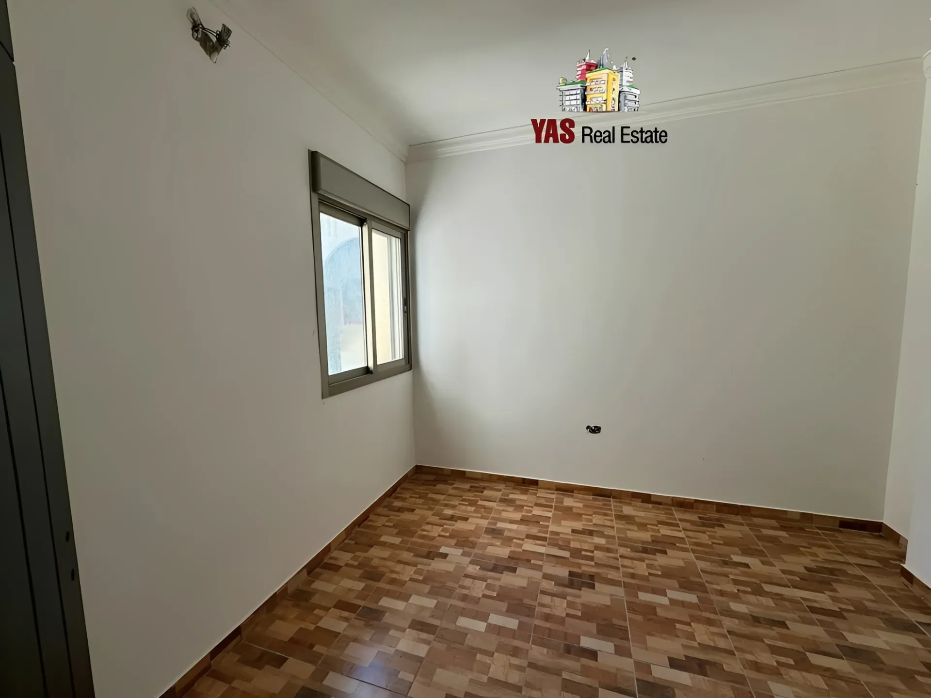 Apartment for Sale in Ballouneh - 3 bed, 2 bath