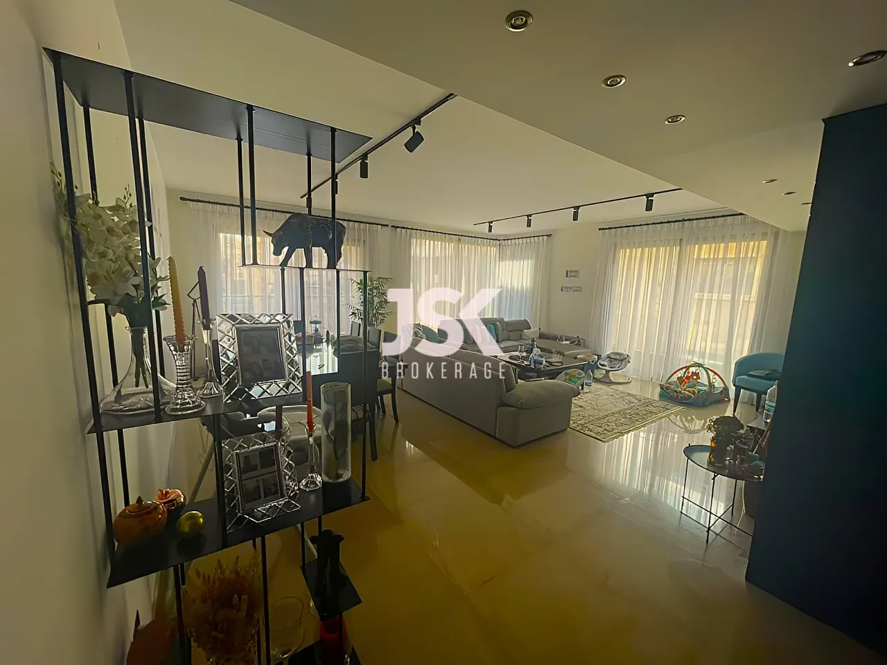 Apartment for Sale in Ras Beirut - 2 bed, 3 bath