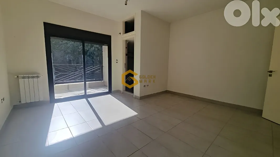 Apartment for Sale in Mazraat Yachoua - 5 bed, 5 bath