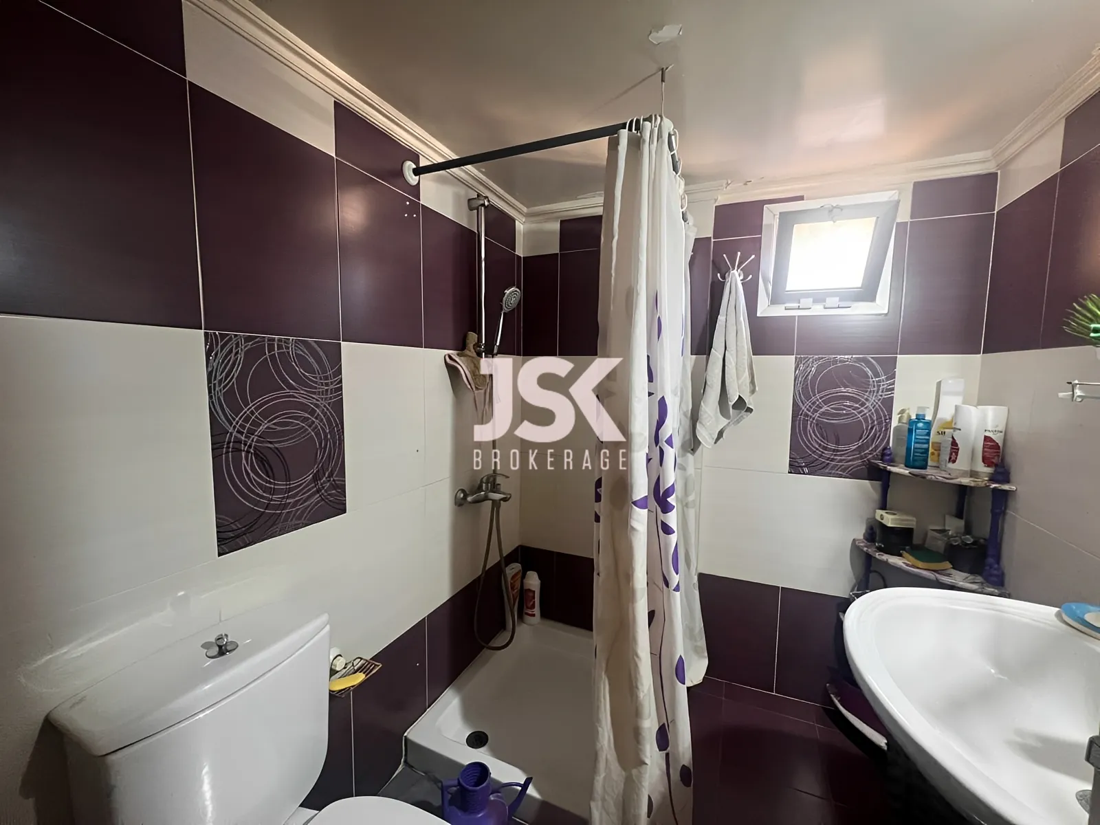 Apartment for Sale in Ain El Remmaneh