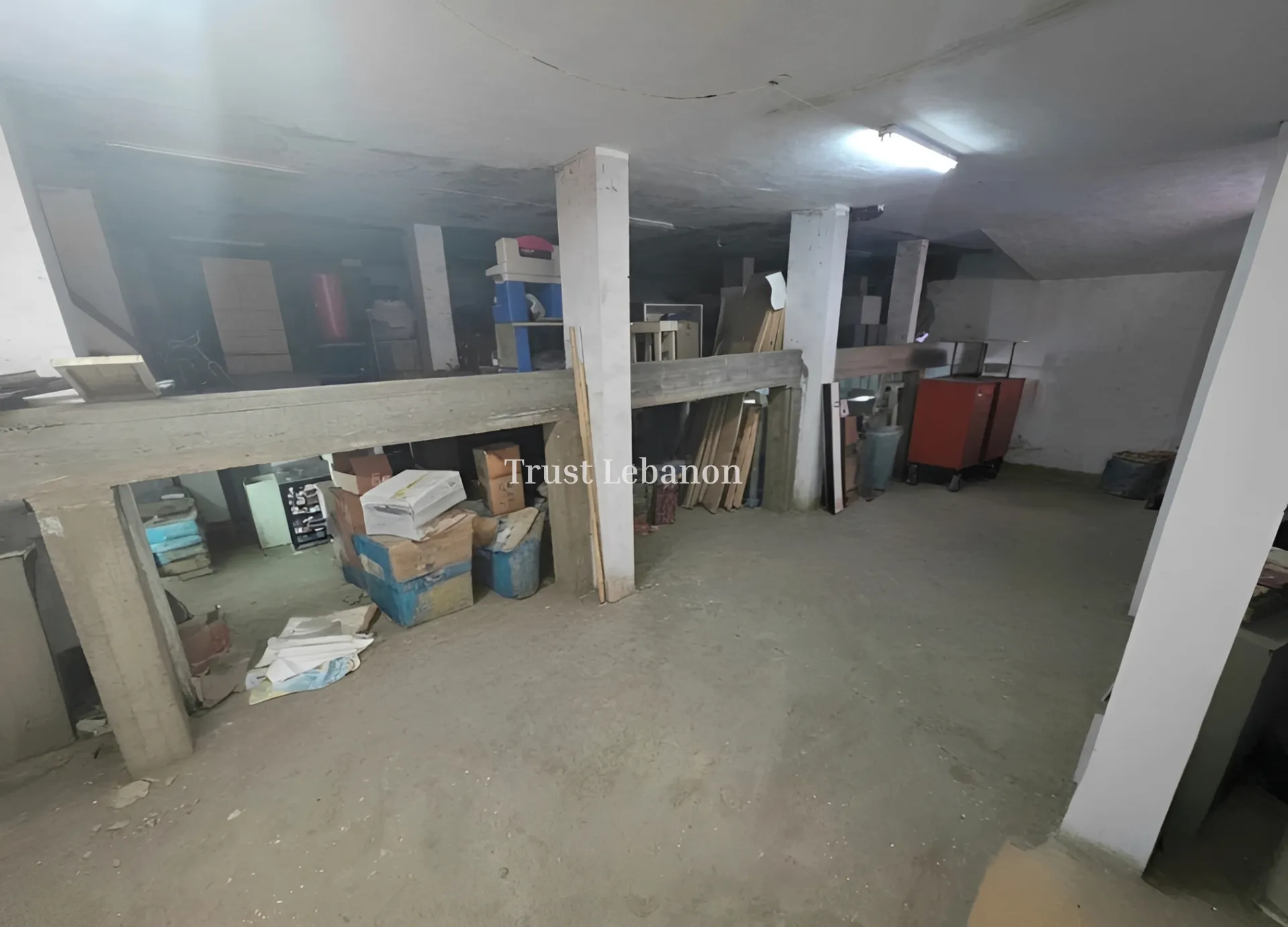 Warehouse for rent in Sad El Baouchriyeh, Lebanon