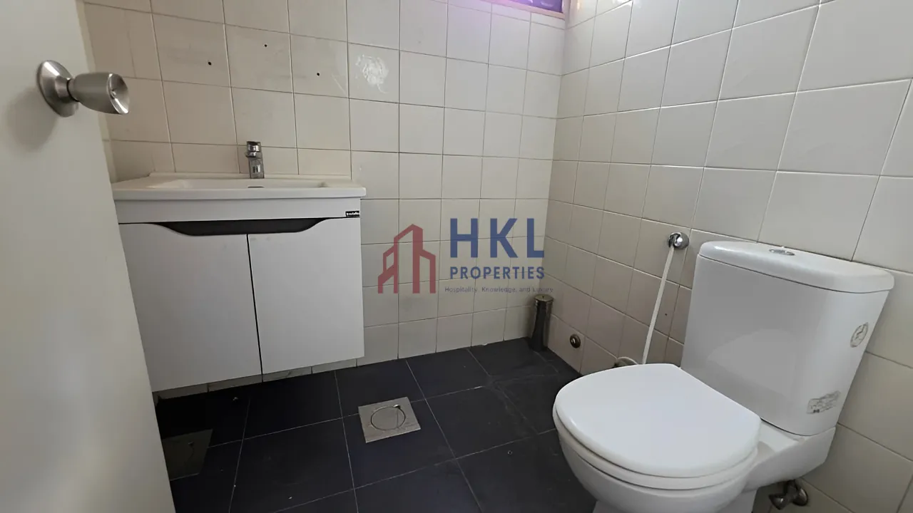 Office for rent in Clemenceau