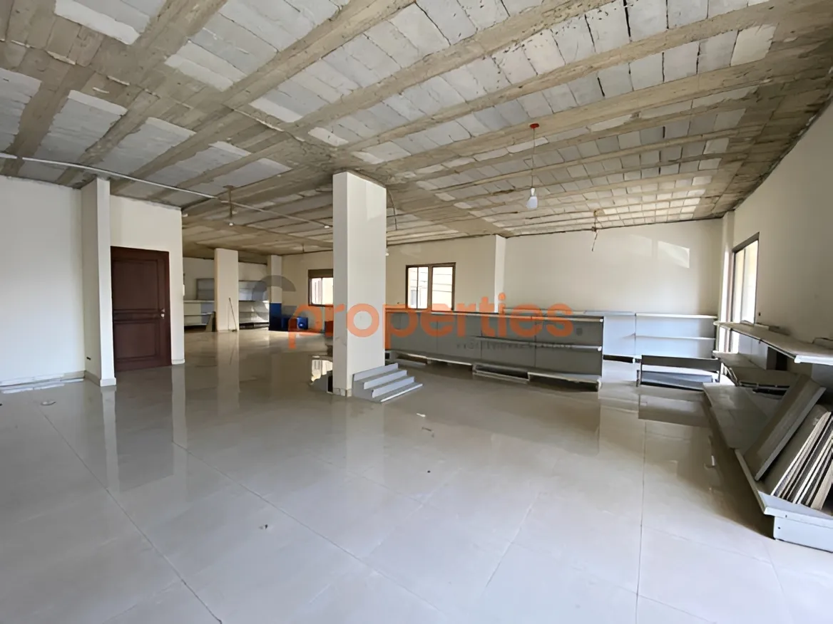 Showroom for Rent in Hazmieh