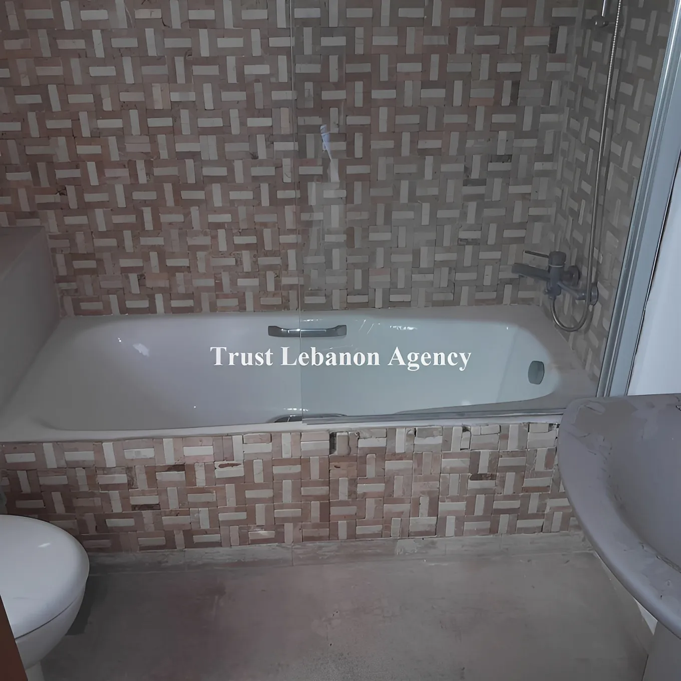Apartment for Sale in Ramlet El Bayda Beirut
