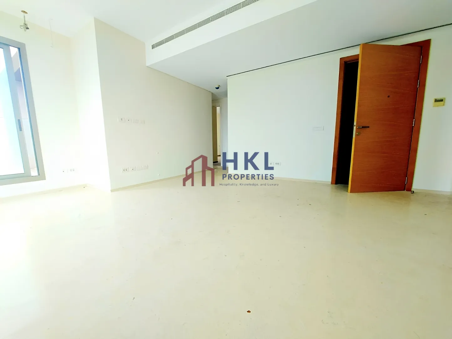 Apartment for rent in Ain El Mraiseh, Bayrut, Lebanon