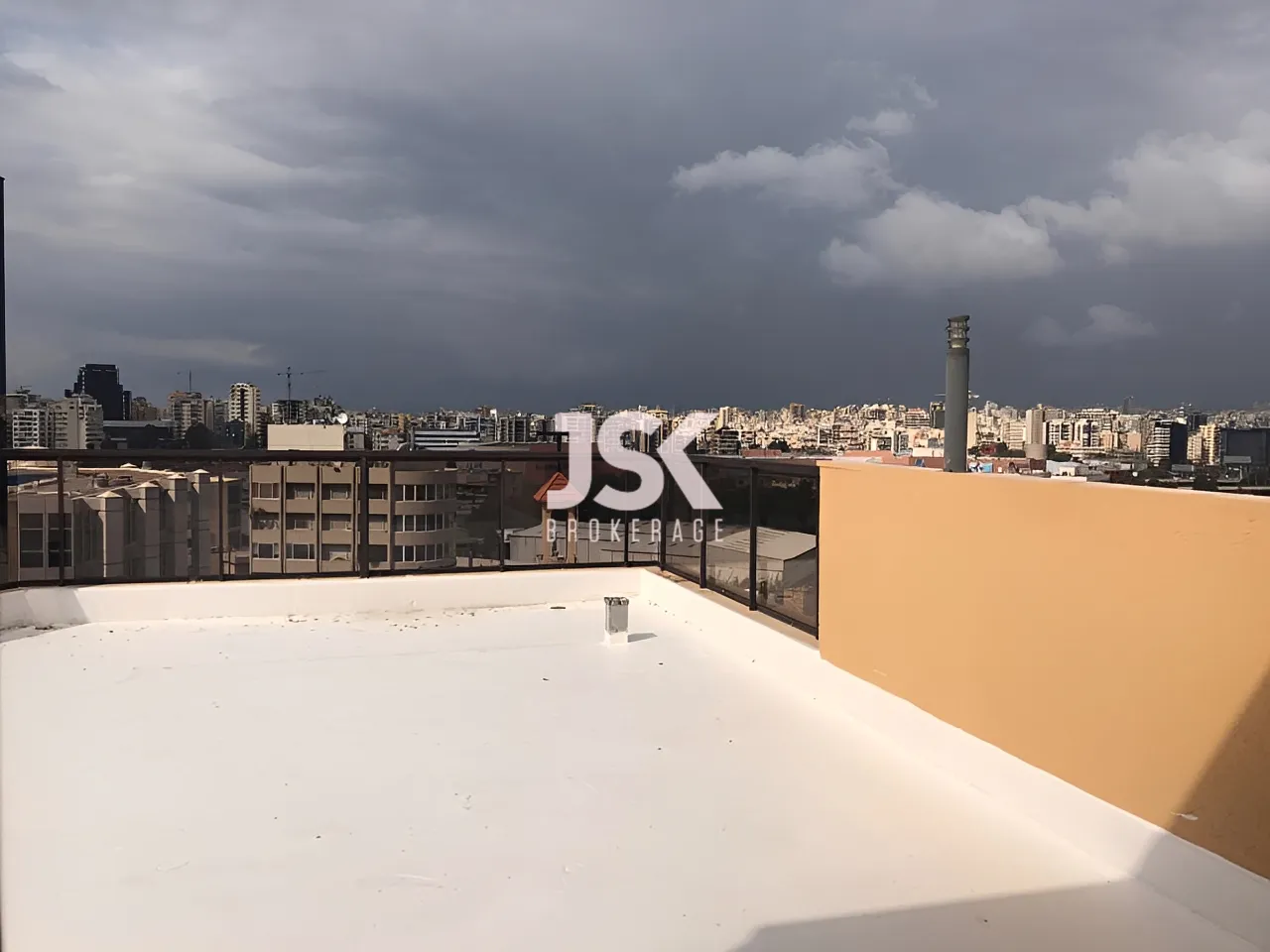 Building for Rent in Hazmieh