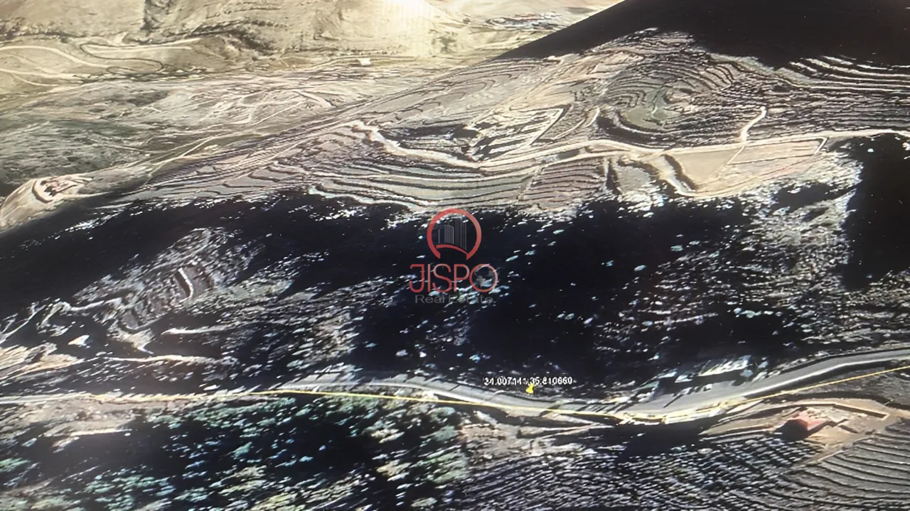 Land for Sale in Kfardebian