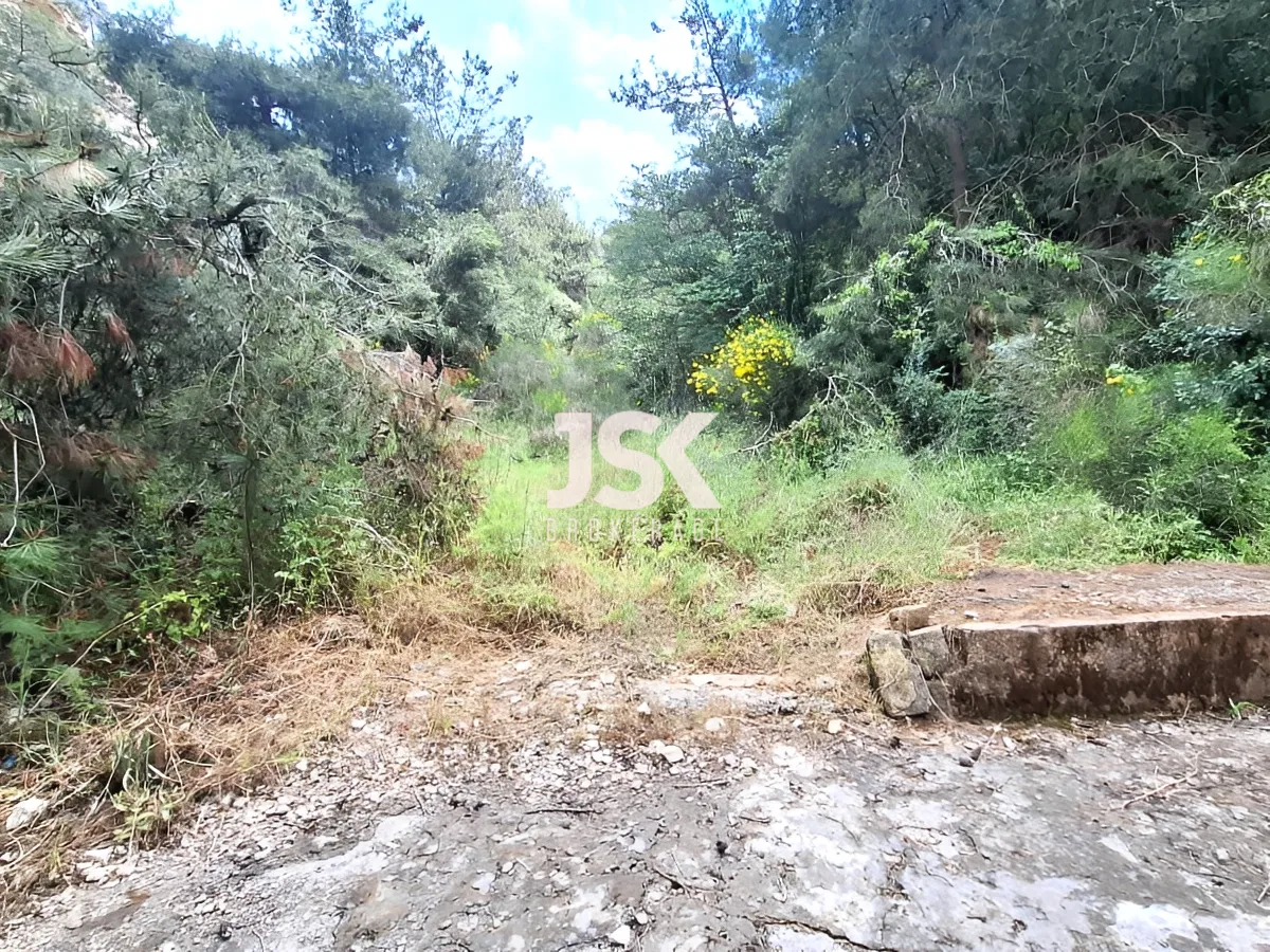 Land for Sale in Qennabet Broummana