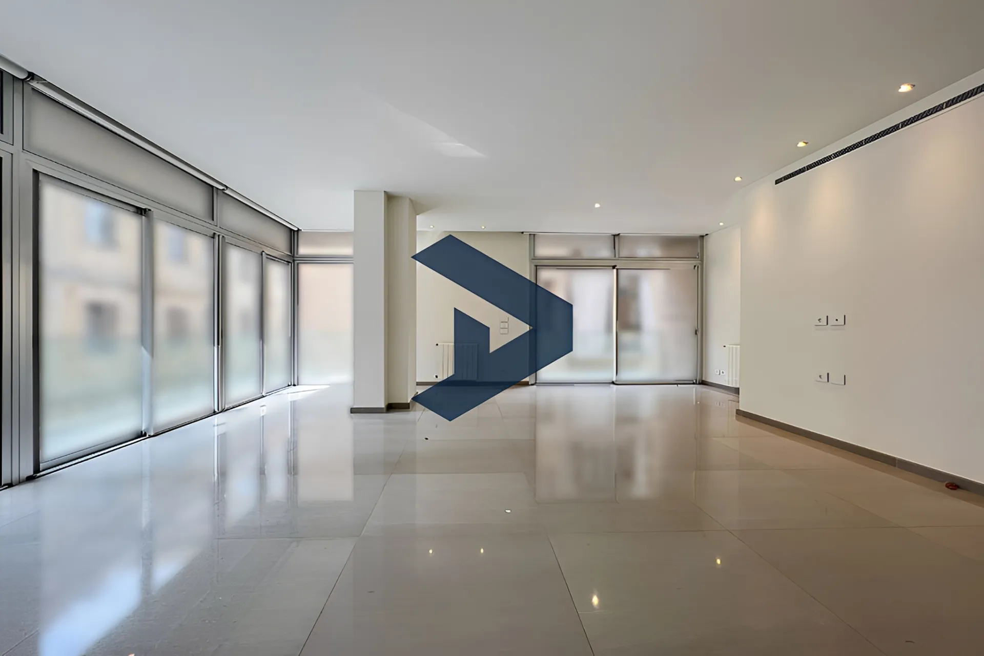 Apartment for rent in Caree d'or, Achrafieh, Lebanon - 3 bed, 4 bath