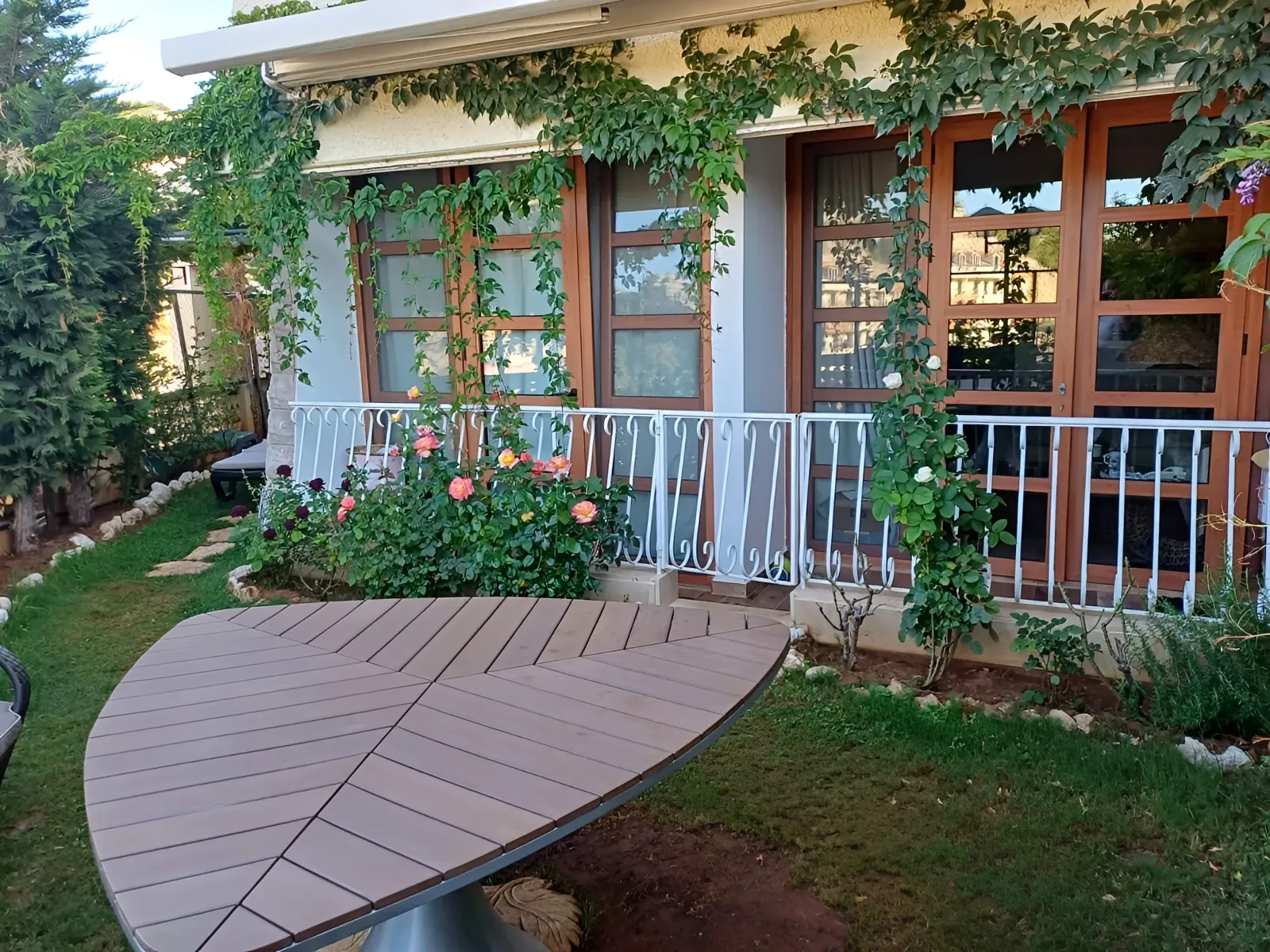 Apartment for Sale in Faytroun - 3 bed, 5 bath