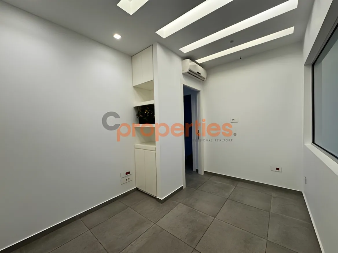Office for Rent in Horch Tabet