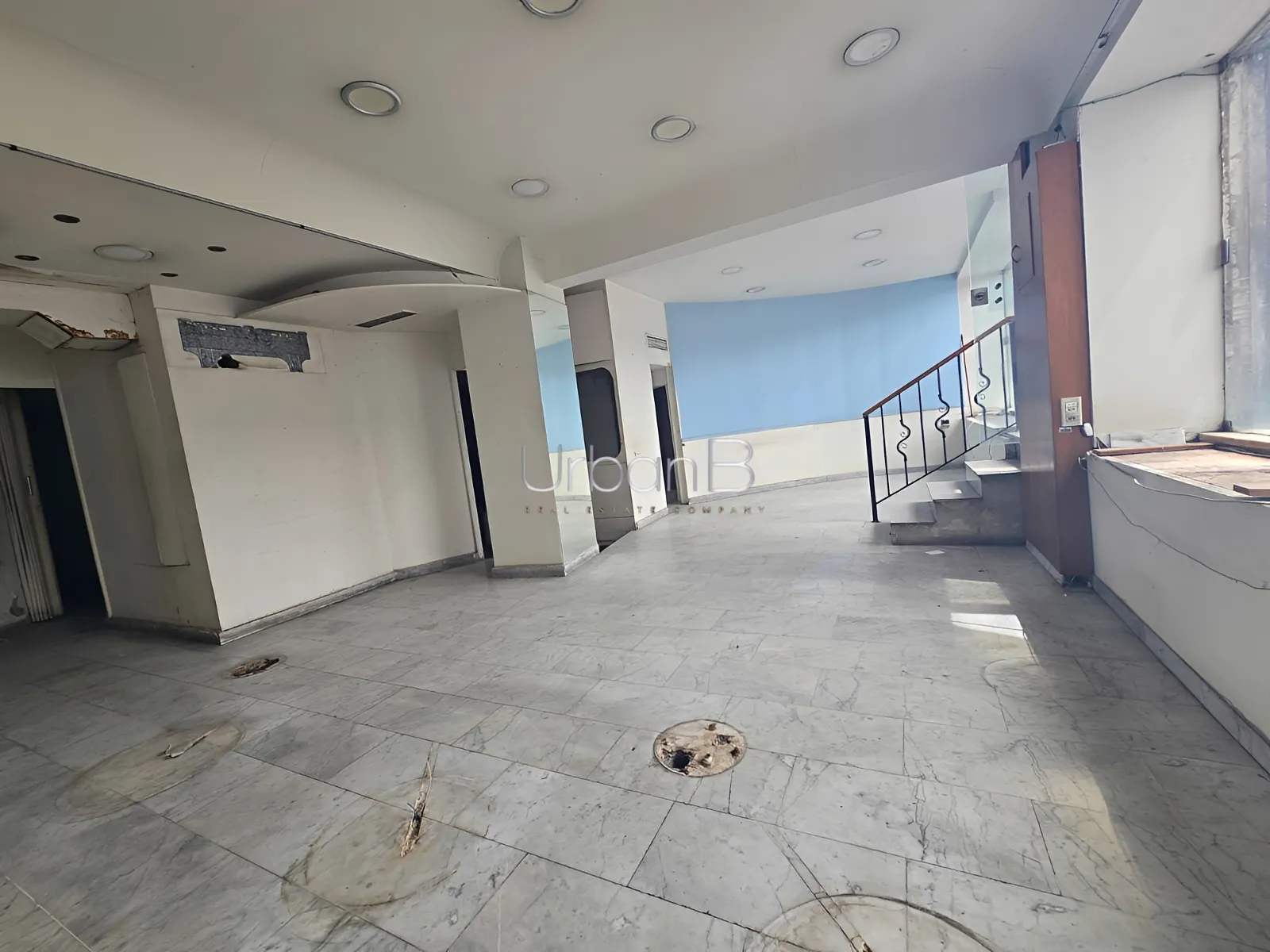 Shop for rent in Hamra, beirut, lebanon