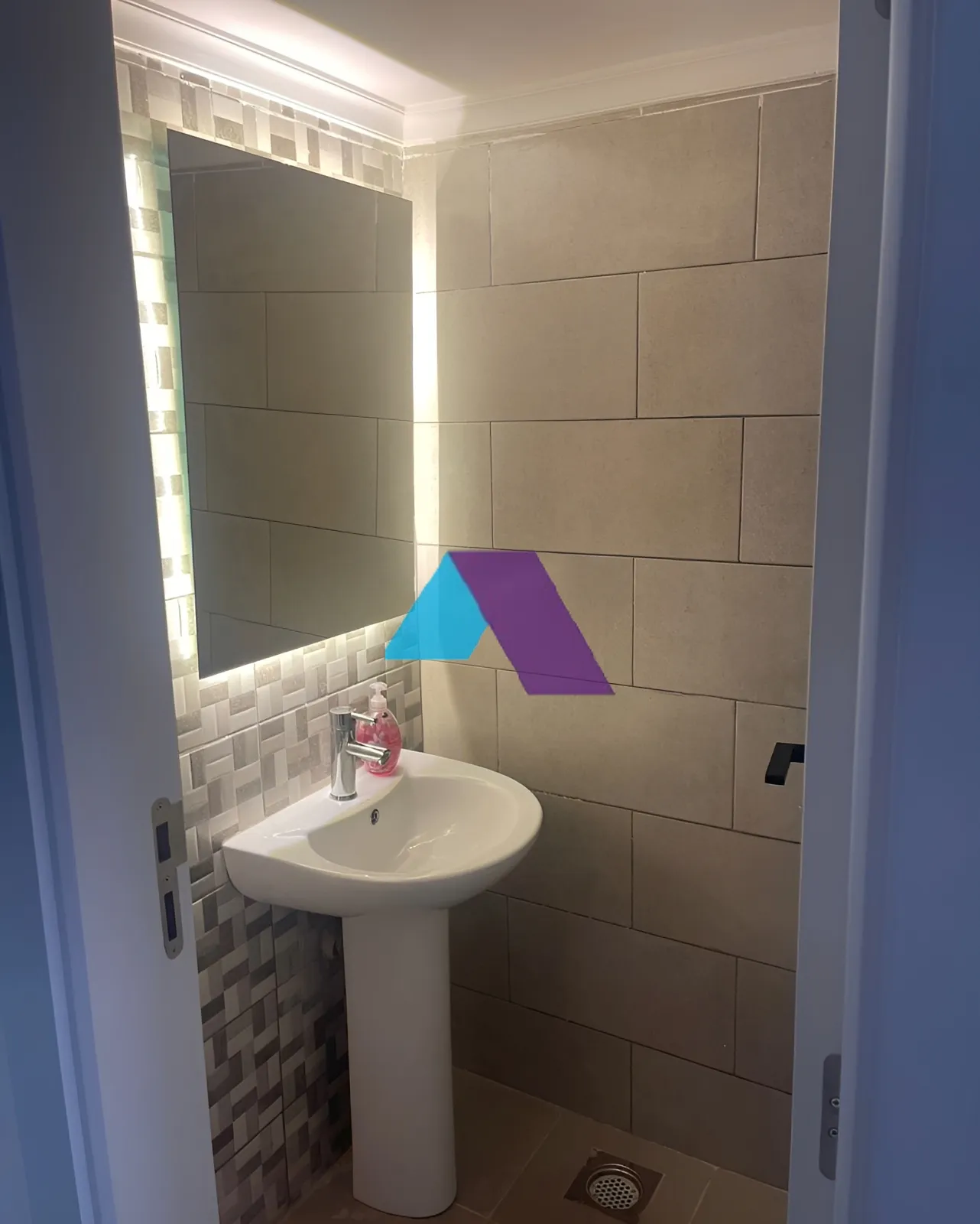 Apartment for Sale in Forn El Chebbak