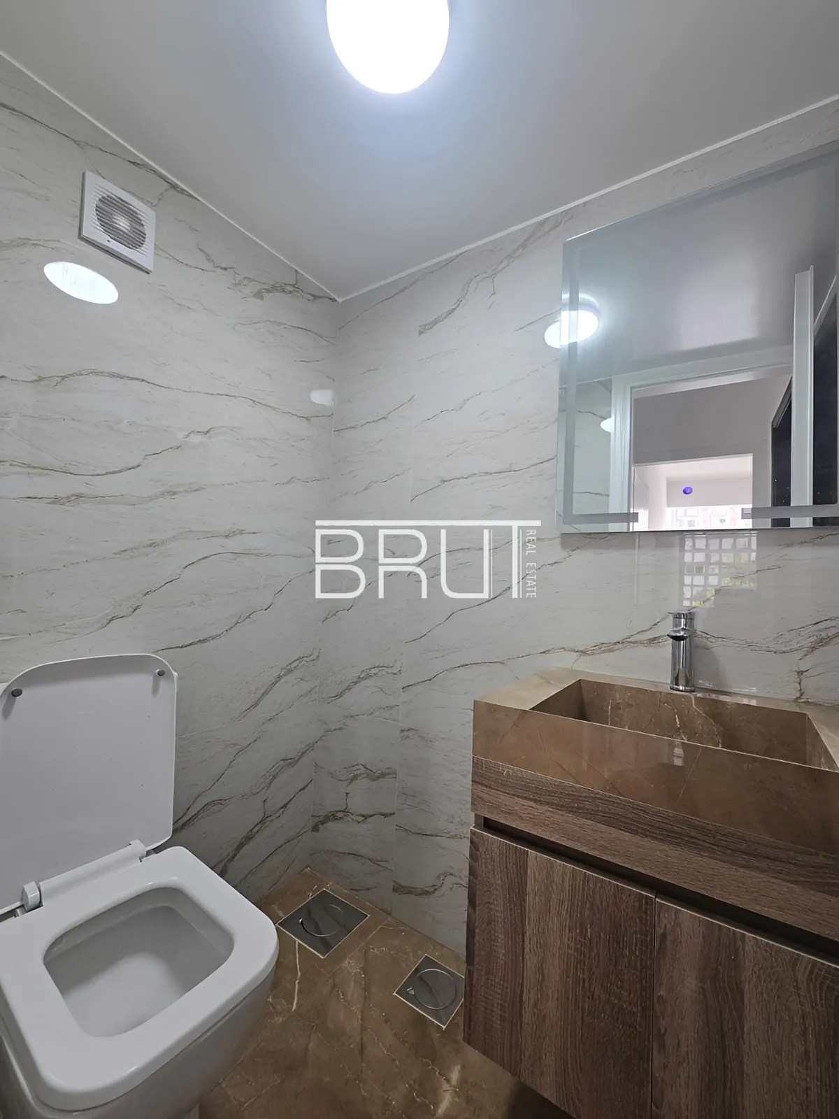 Apartment for Sale in Zouk Mosbeh - 3 bed, 2 bath