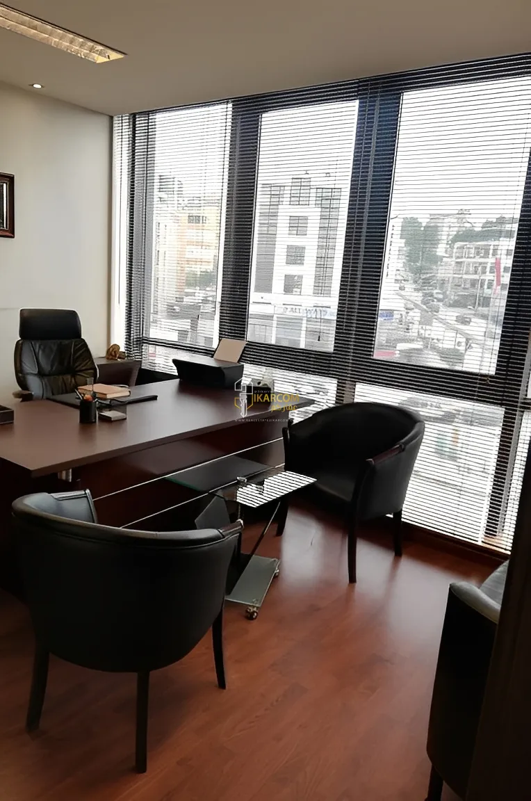 Office for sale in Hazmieh