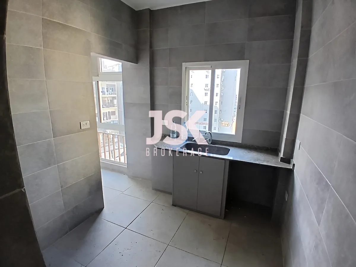 Office for rent in Daoura