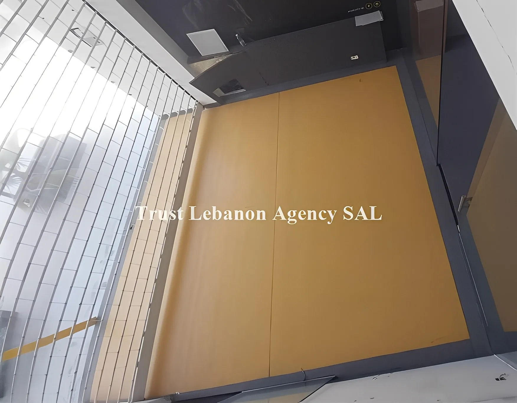 Commercial Property For Rent in Metn, Horsh Tabet