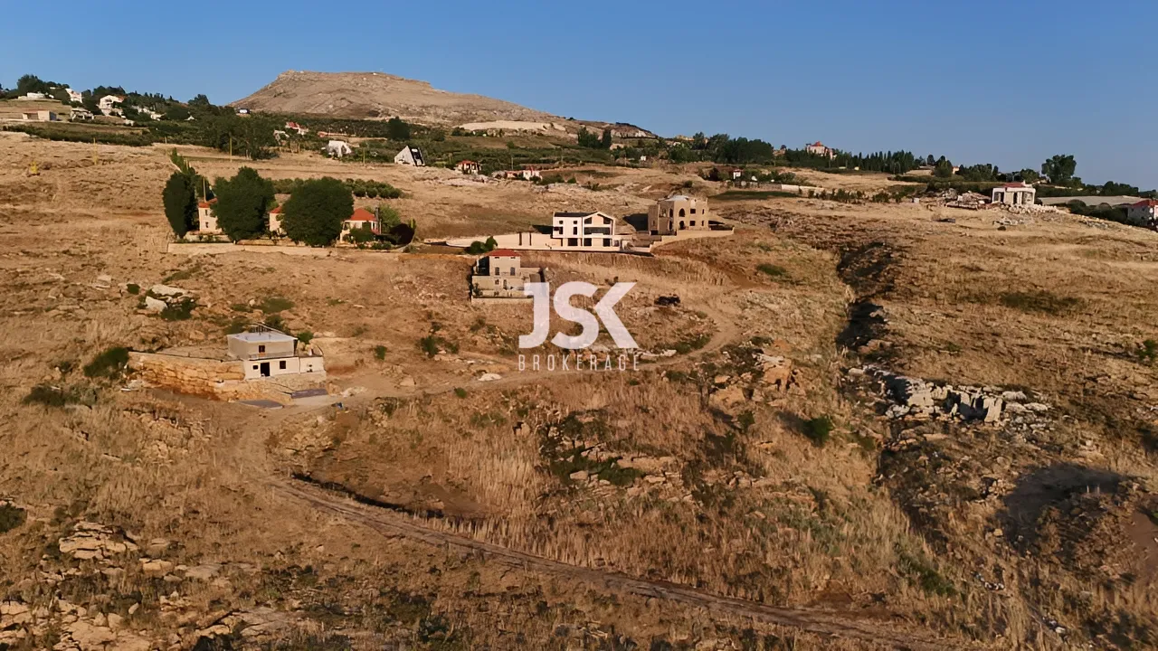 Land for Sale in Laqlouq