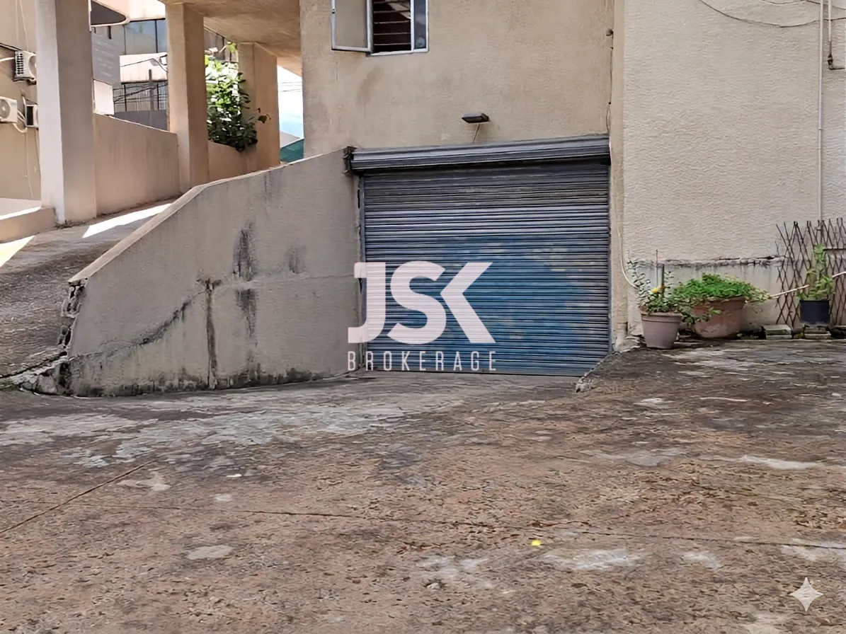 Warehouse for rent in Jdeideh