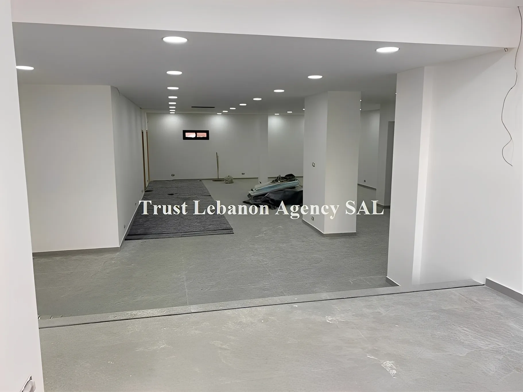 Commercial Property For Rent in Baabda, Hadath