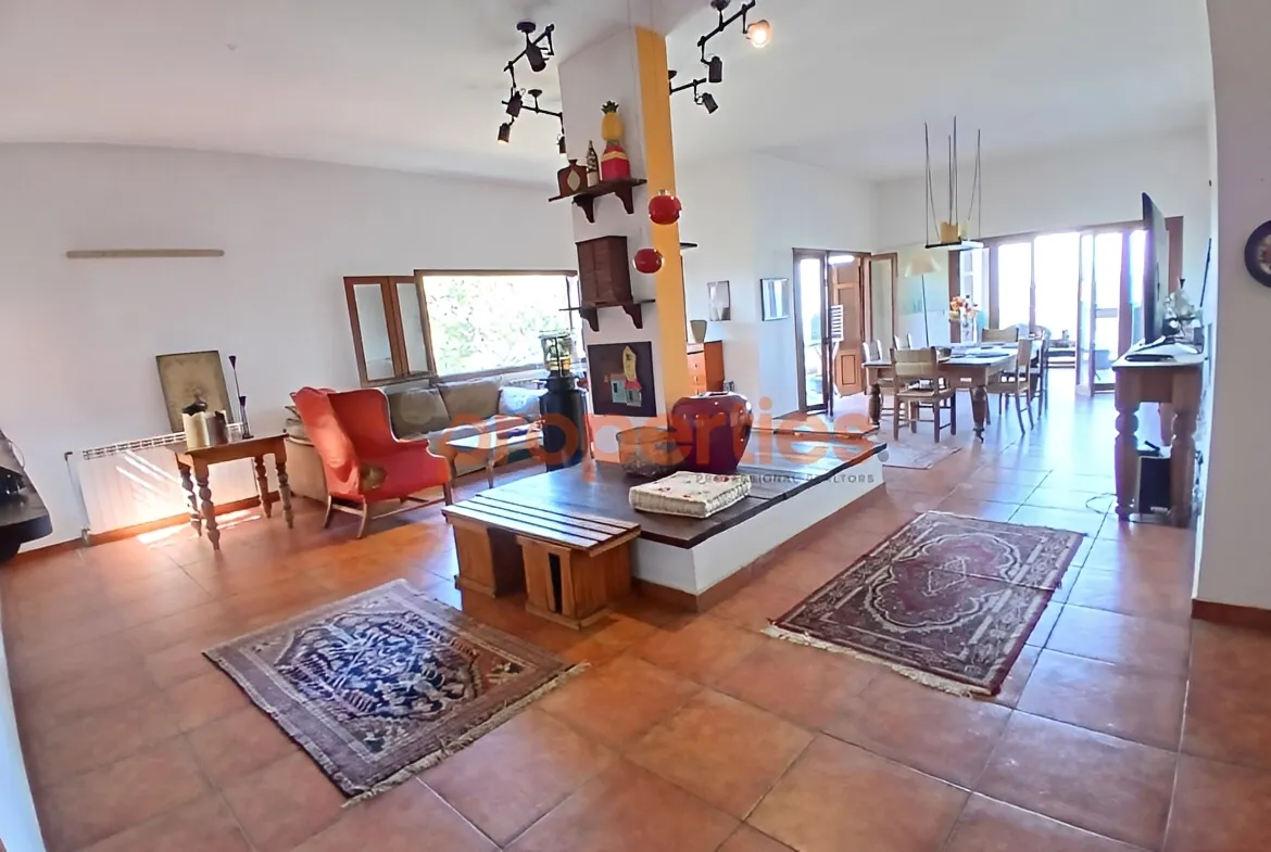 Apartment for Sale in Bolonia