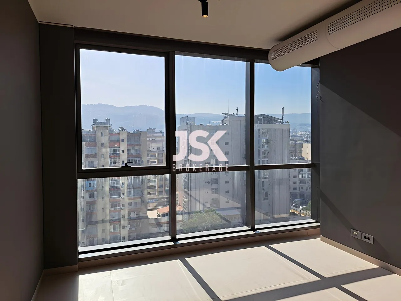 Office for Rent in Dekwaneh
