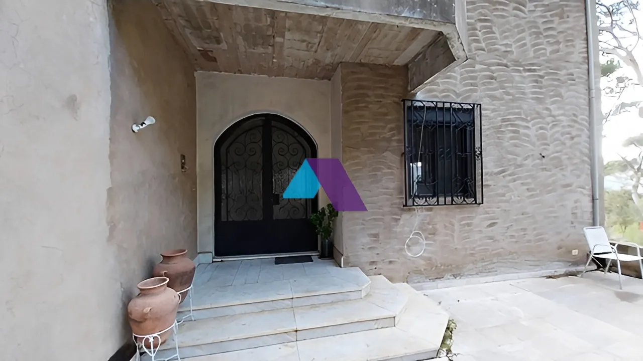 Villa for Sale in Beit Meri