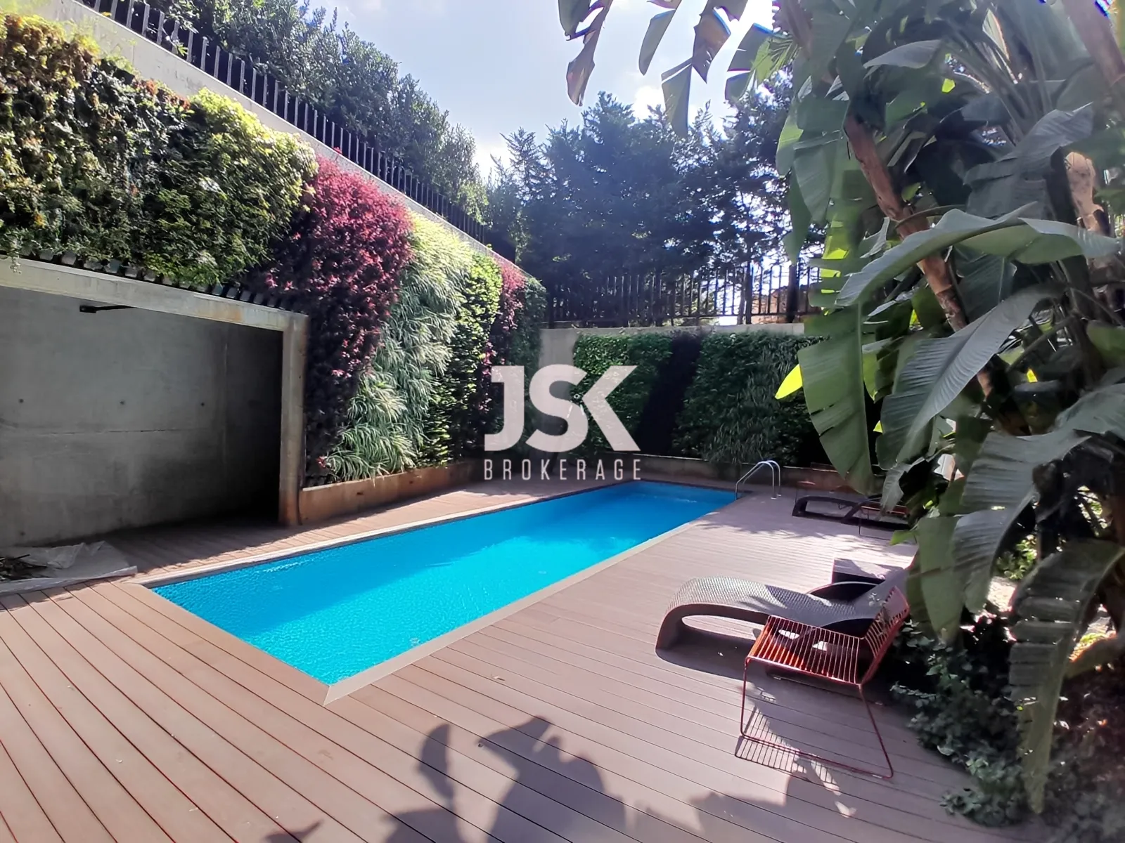 Office for Rent in Achrafieh