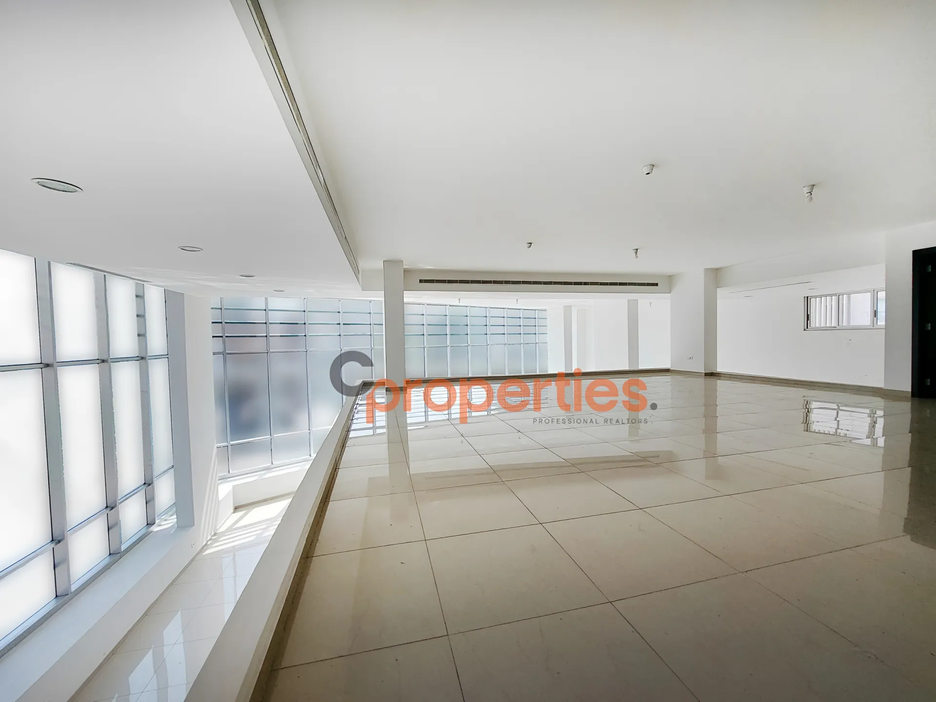 Office for Sale in Horch Tabet