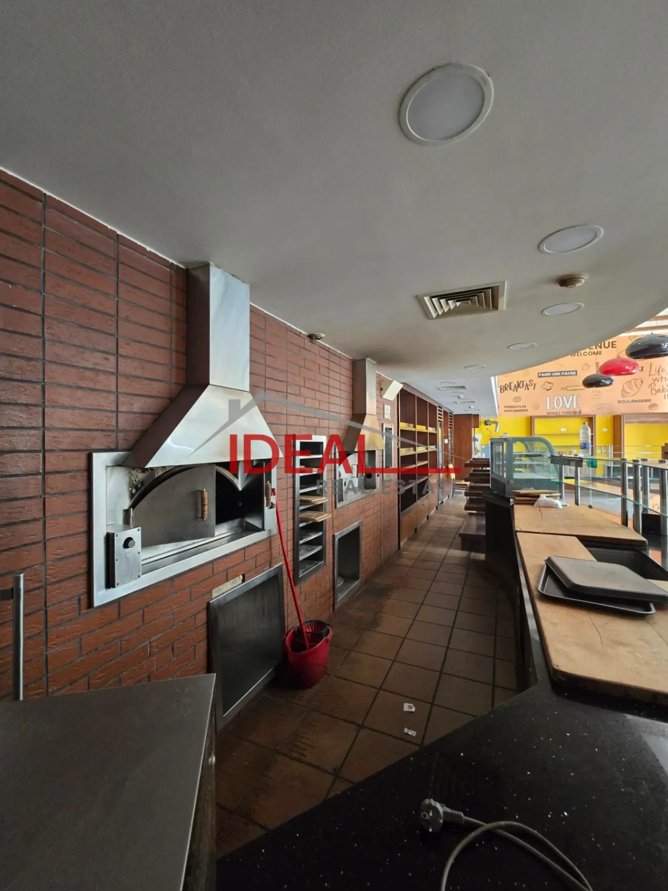 Restaurant for rent in Ain el remmeneh, baabda, Lebanon