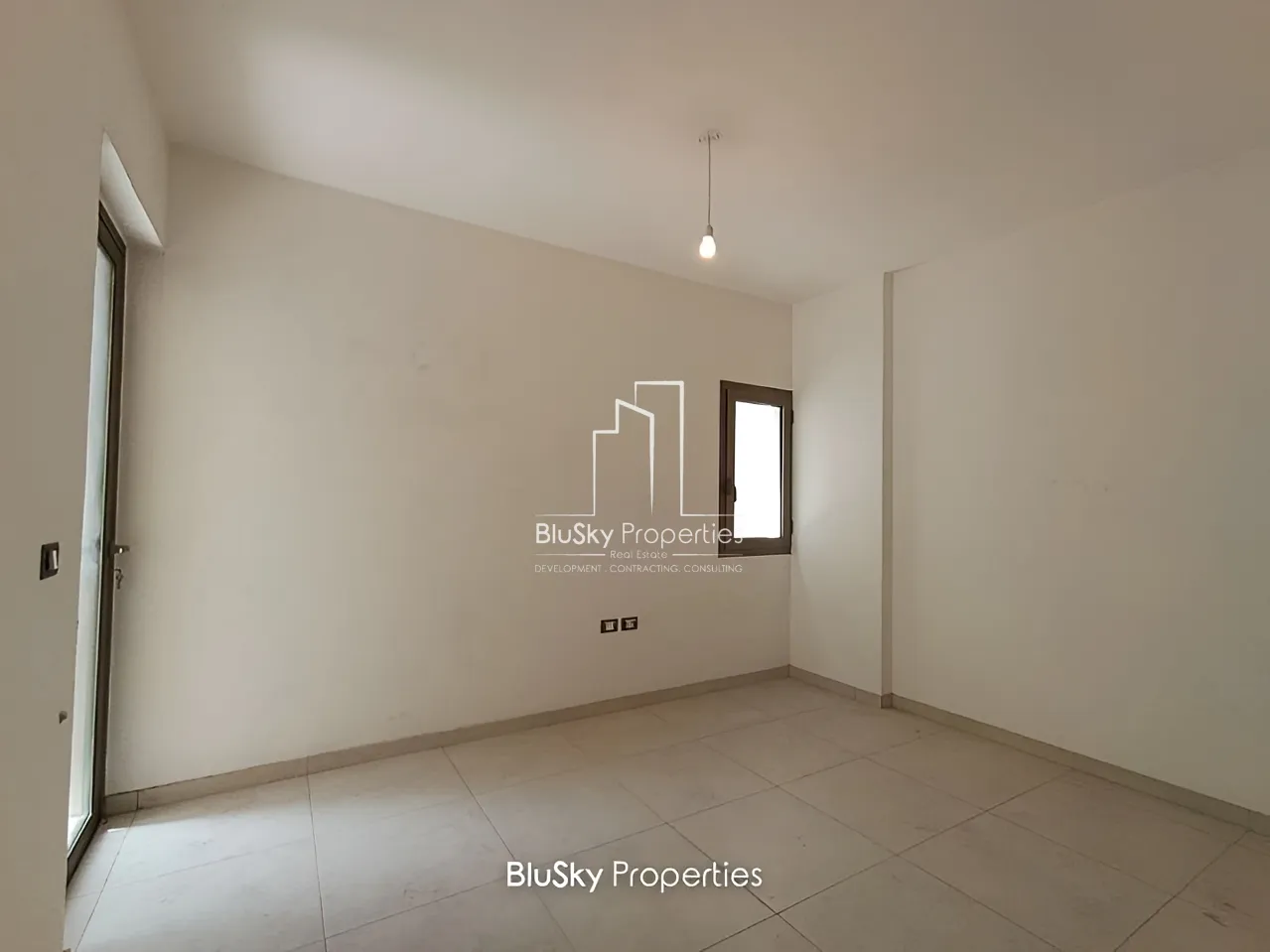 Apartment for Sale in Haret Sakher