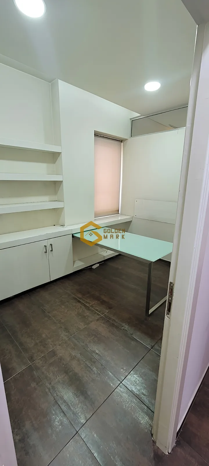 Office for rent in Sin El Fil