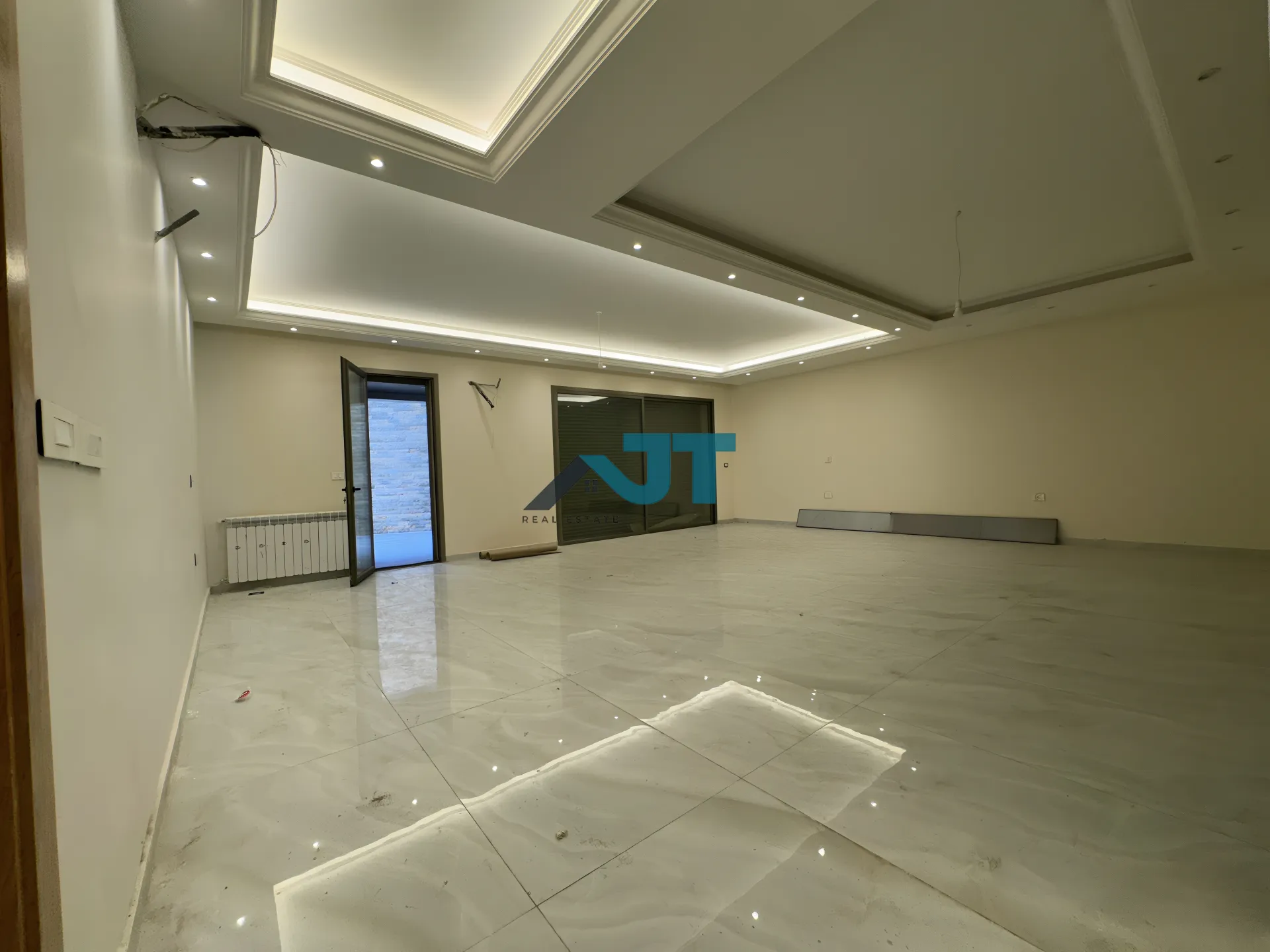 Apartment for Sale in Ain Aar