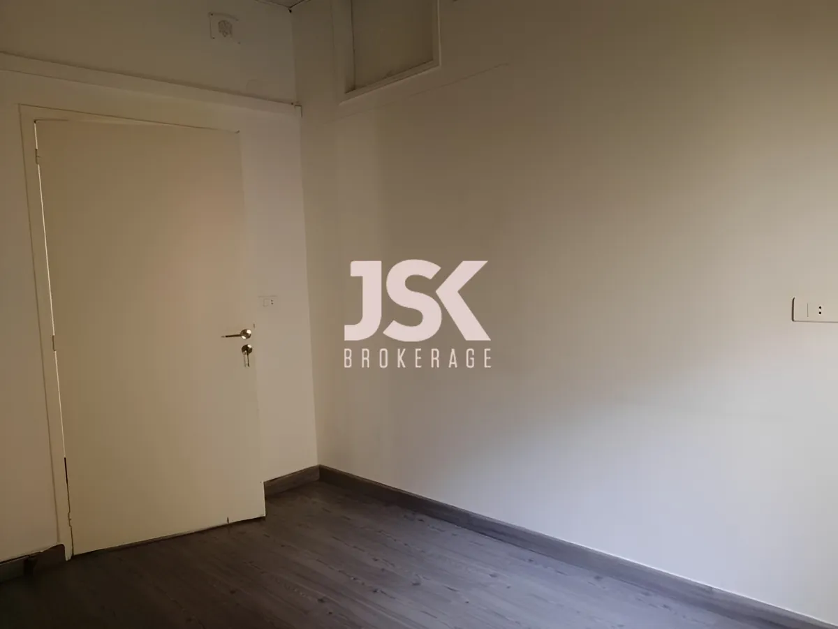 Office for rent in Achrafieh