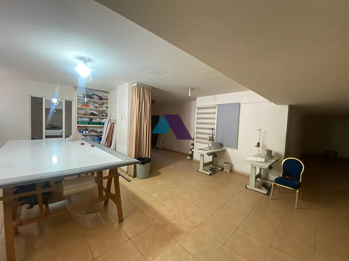 Shop for sale in Zouk Mikael