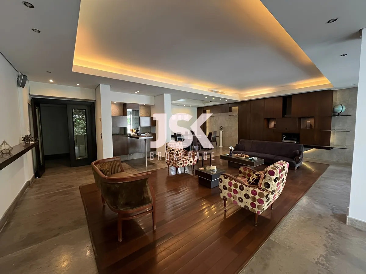 Apartment for Sale in Hamra, Beirut, Lebanon - 3 bed, 4 bath
