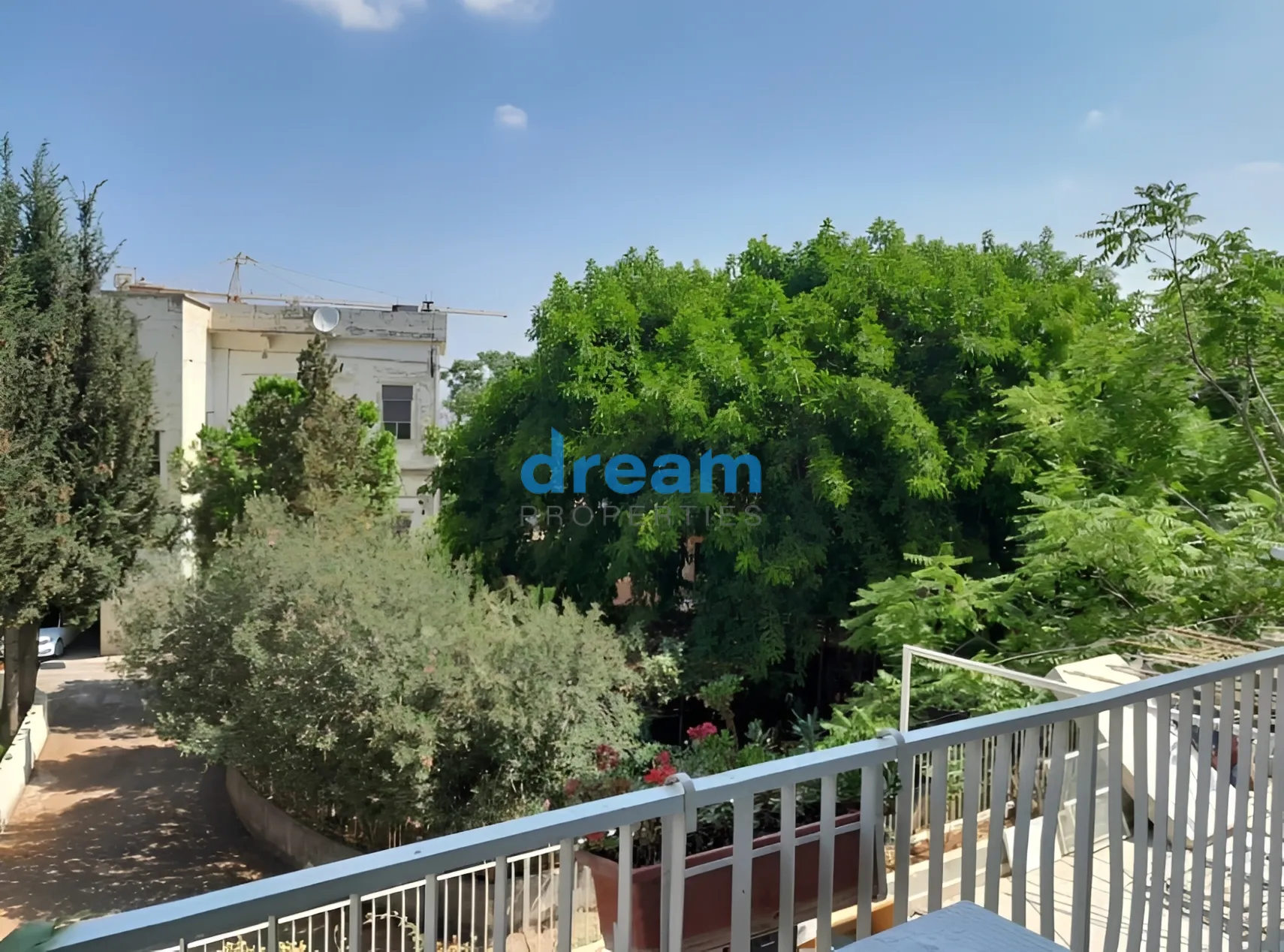 Apartment for sale in Geitaoui, Achrafieh