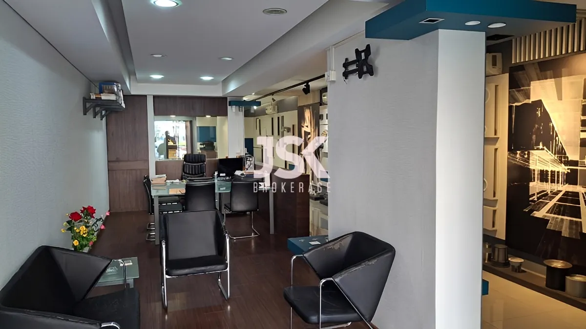 Office for rent in Sin El Fil