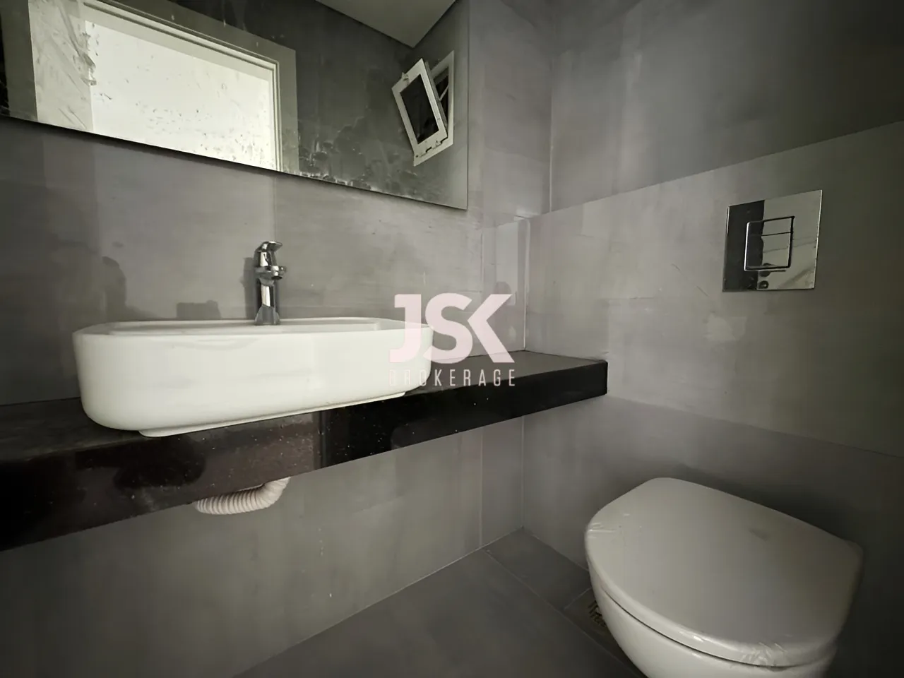 Apartment for Sale in Dekwaneh - 2 bed, 2 bath